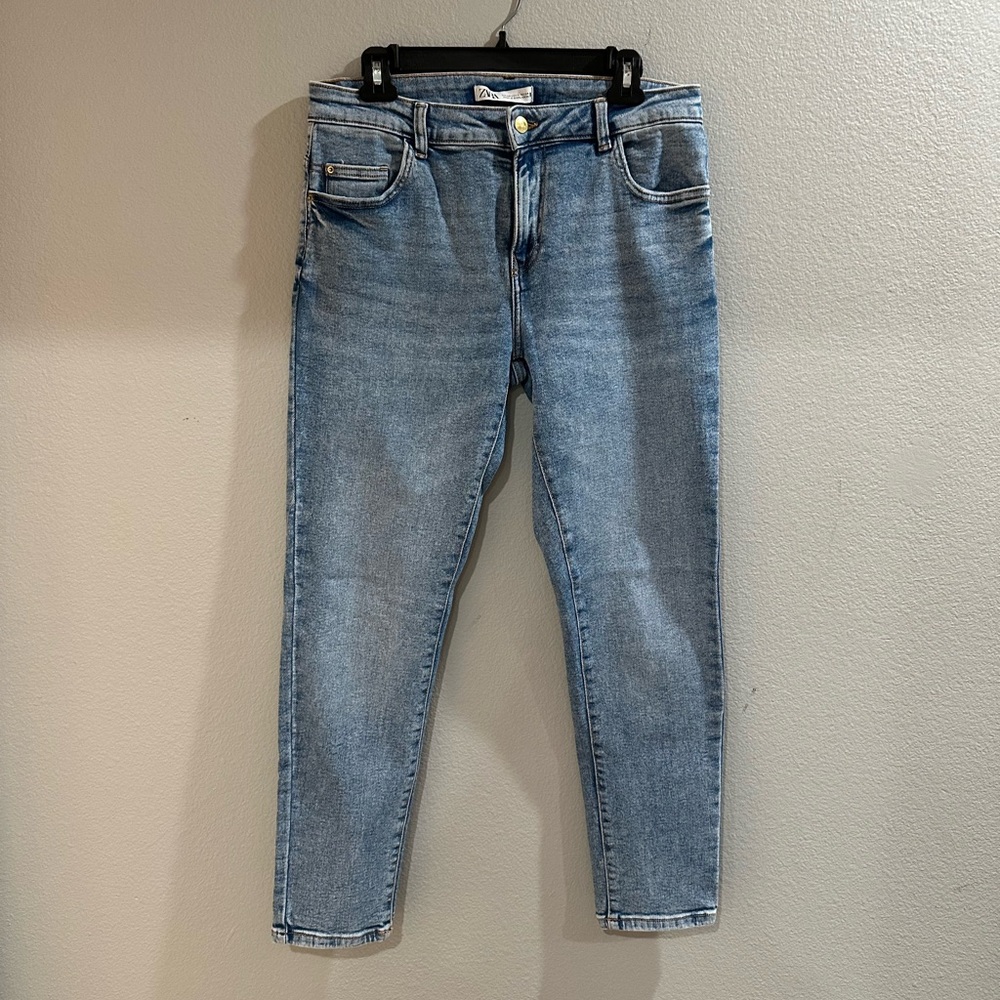 Denizen from Levi's Blue Ankle Cropped Jeans